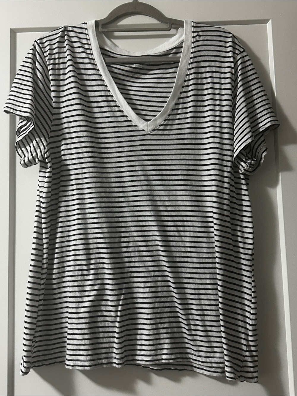 Women’s Stripes V-neck Tshirt
